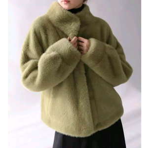 올리브그린 페이크퍼 자켓 (새옷)