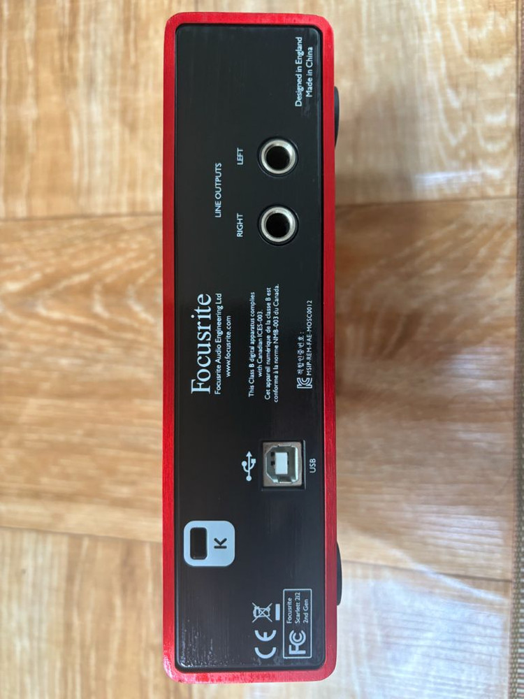 Focusrite Scarlett 2i2 오디오 인터페 이미지