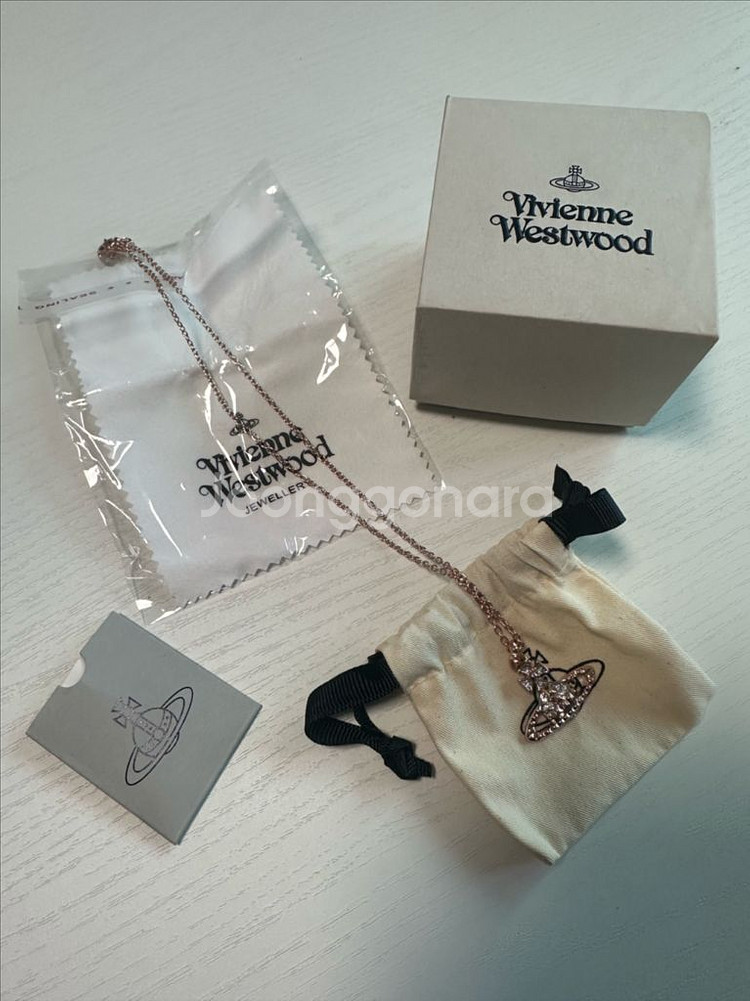 비비안 웨스트우드 목걸이 로즈골드 새제품--0