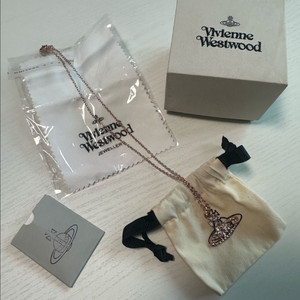 비비안 웨스트우드 목걸이 로즈골드 새제품