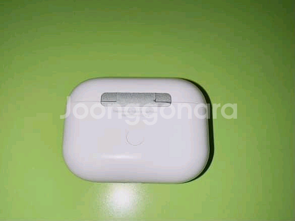 에어팟프로2 C타입본체팝니다. 가격제안가능--1