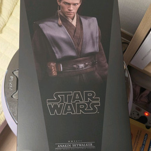 핫토이 스타워즈 아나킨 MMS677 단순개봉