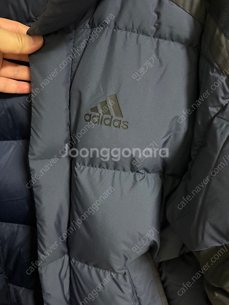 아디다스 패딩 판매 합니다.--1