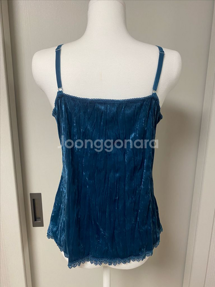 벨벳 민소매 티셔츠(새상품)--2