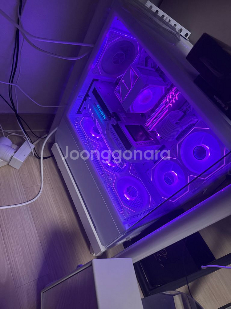 기가바이트 rtx4070ti super 화이트 처분--0