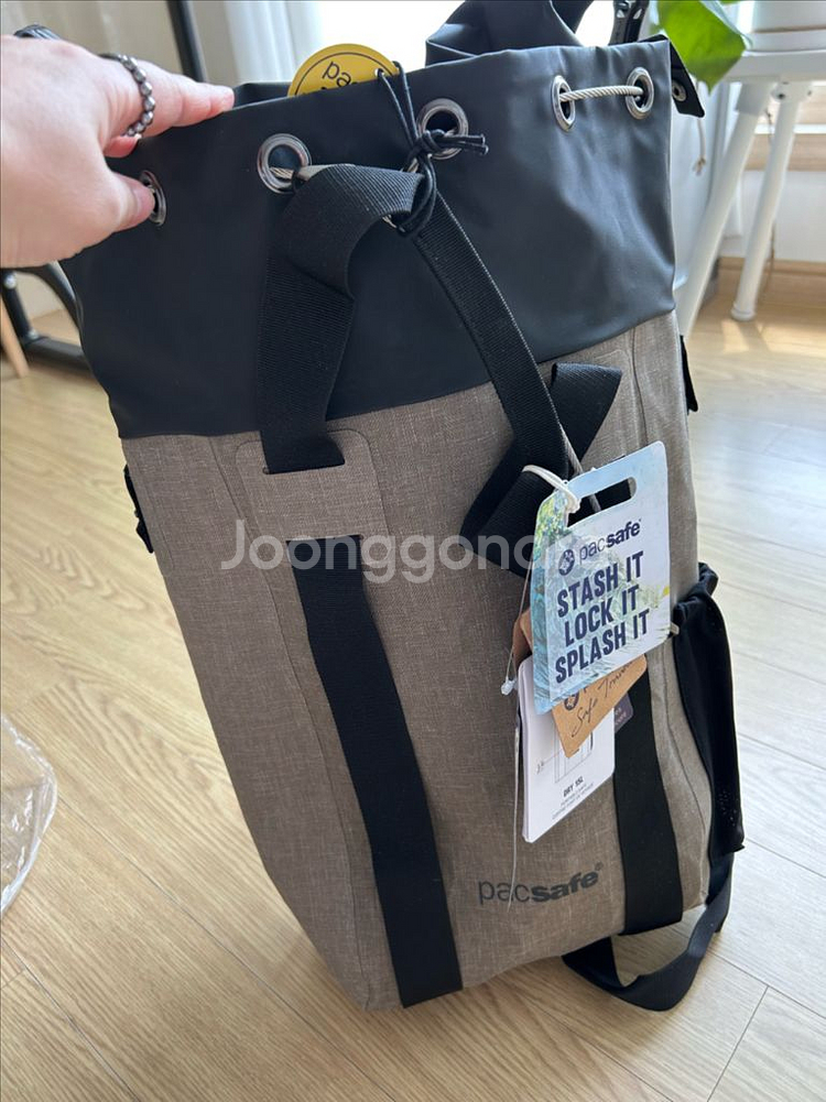 팩세이프 도난방지 여행가방 15L(새상품)--0