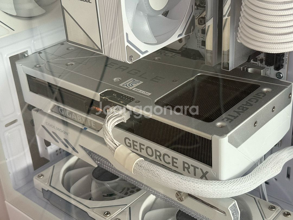기가바이트 rtx4070ti super 화이트 처분--1