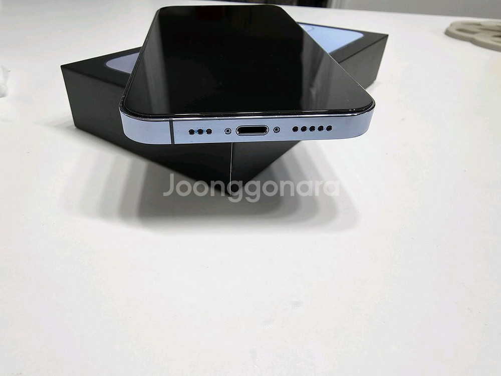 아이폰13프로 시에라블루 256GB 팝니다--2