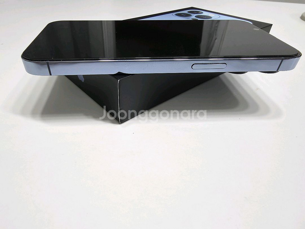 아이폰13프로 시에라블루 256GB 팝니다--5