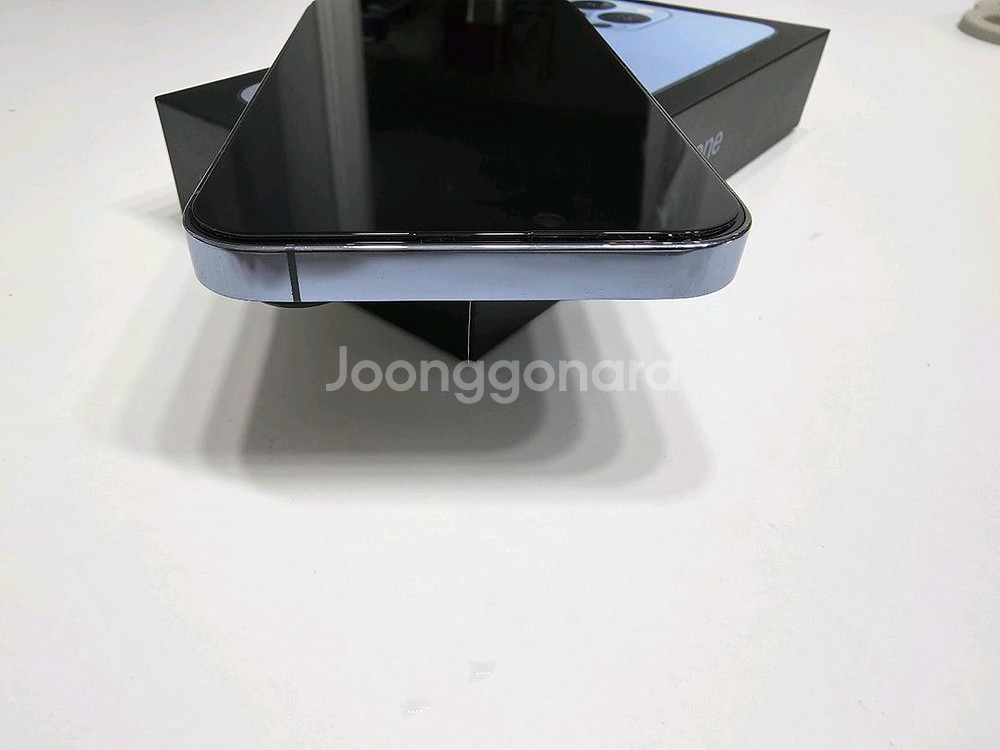 아이폰13프로 시에라블루 256GB 팝니다--3