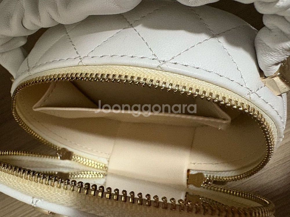 샤넬 거울미니백--2