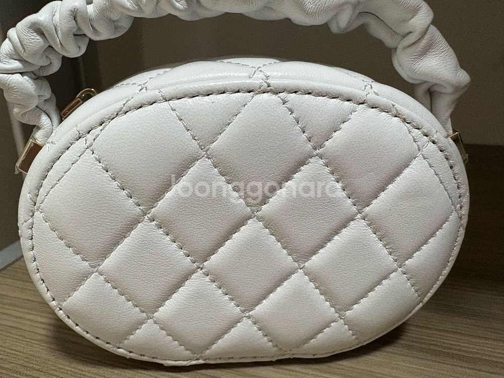 샤넬 거울미니백--1