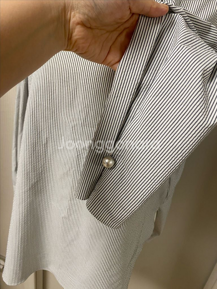 룸나인 스트라이프 블라우스--4