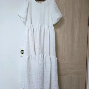 부루앤쥬디 퍼프소매 흰색 롱 원피스 무료배송