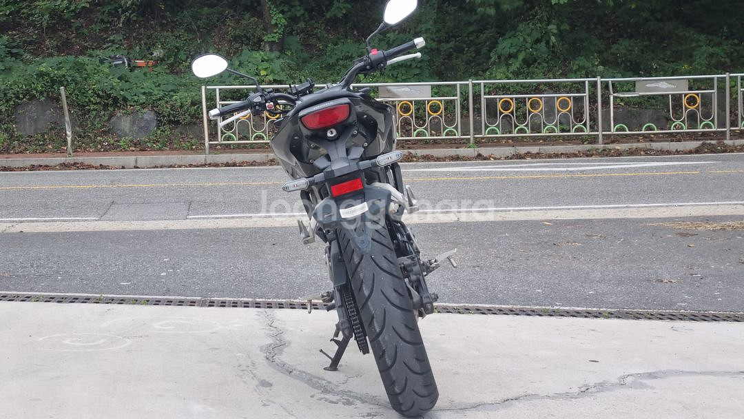 혼다 cb125r 19년식/2만천키로수/급매--5