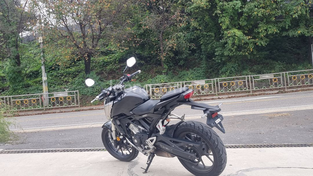 혼다 cb125r 19년식/2만천키로수/급매--4