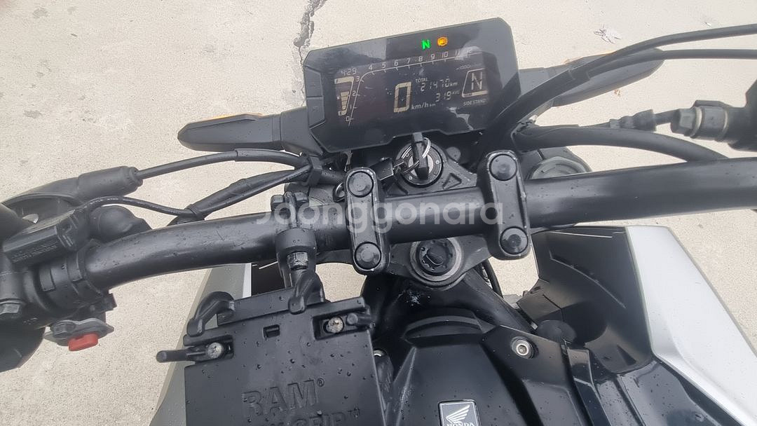 혼다 cb125r 19년식/2만천키로수/급매--8