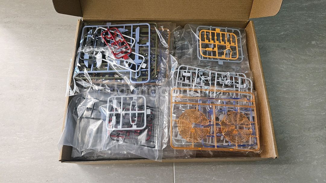 진분노지조 1/144 데스티니 하이네 건담+강화팩 일괄--2