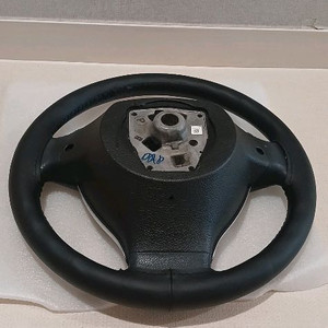 BMW F10 5시리즈(520D) 정품 핸들 20만원