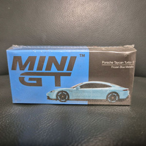 미니지티 포르쉐 타이칸 터보S