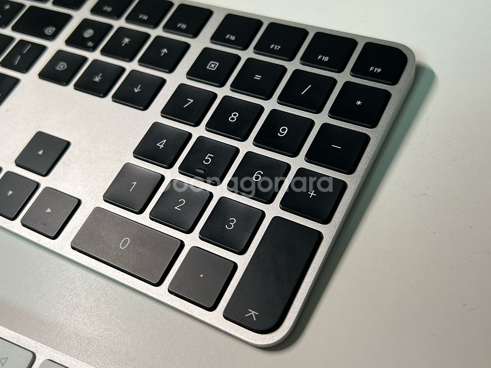 애플 매직키보드 터치아이디 블랙(touch id)--5
