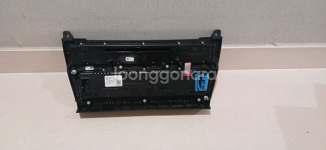 BMW F10 5시리즈(520D) 공조기 패널--0