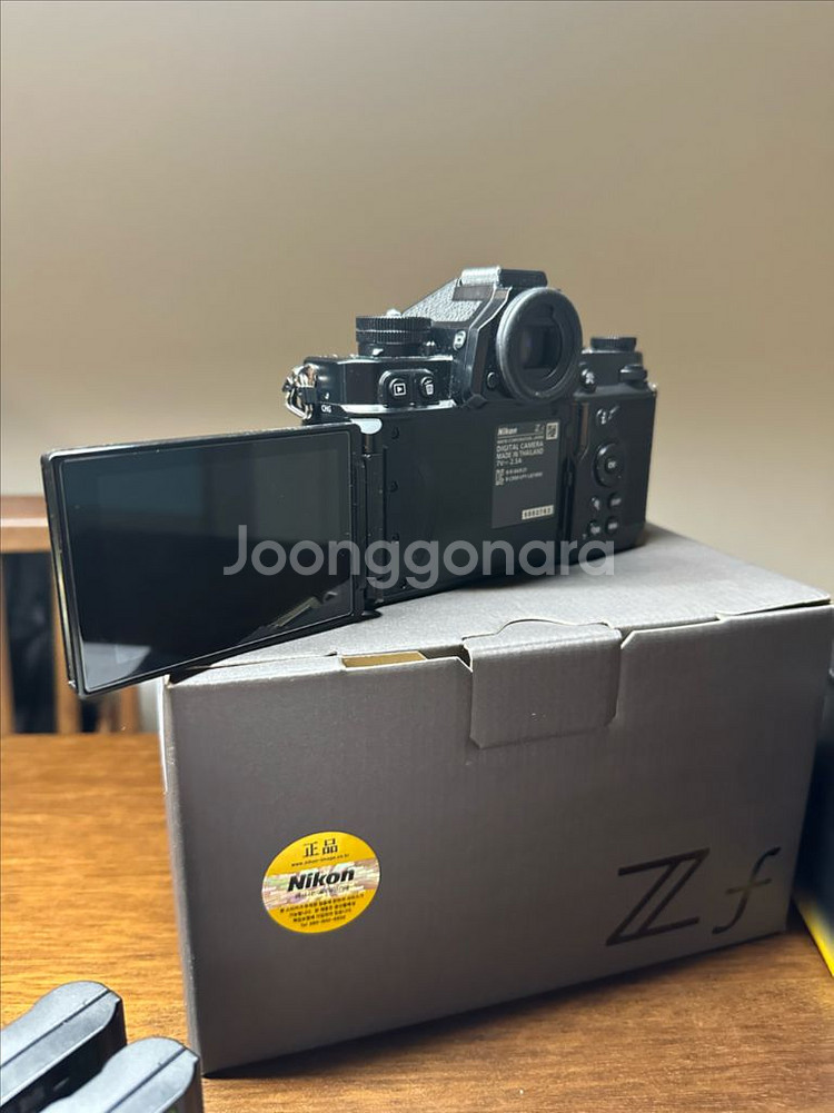 니콘 카메라 zf + 렌즈 니콘 z 26mm f/2.8--2