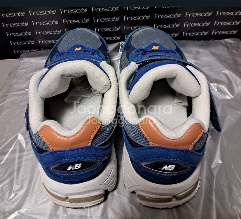 뉴발란스키즈 2002r 운동화블루 185사이즈--3