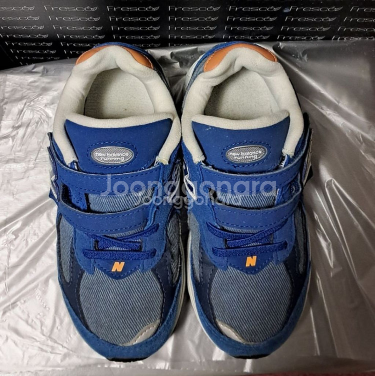 뉴발란스키즈 2002r 운동화블루 185사이즈--6