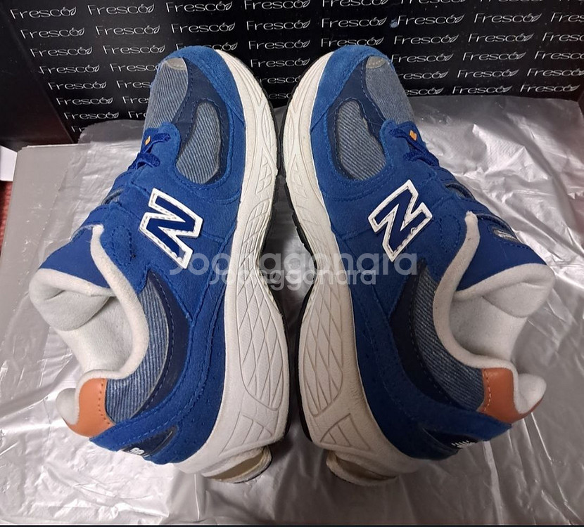 뉴발란스키즈 2002r 운동화블루 185사이즈--4