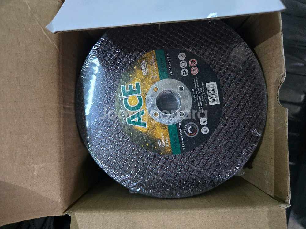 용접텅스텐 컷팅날 줄자 등사진에나와잇는것팔아요--2