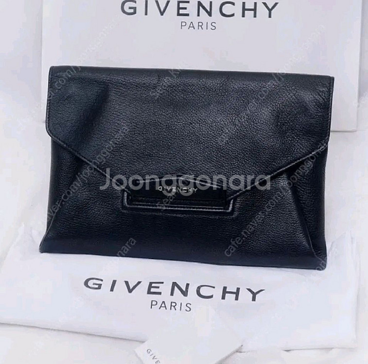 지방시 안티고나 엔벨로프 블랙 미디움 클러치백--0