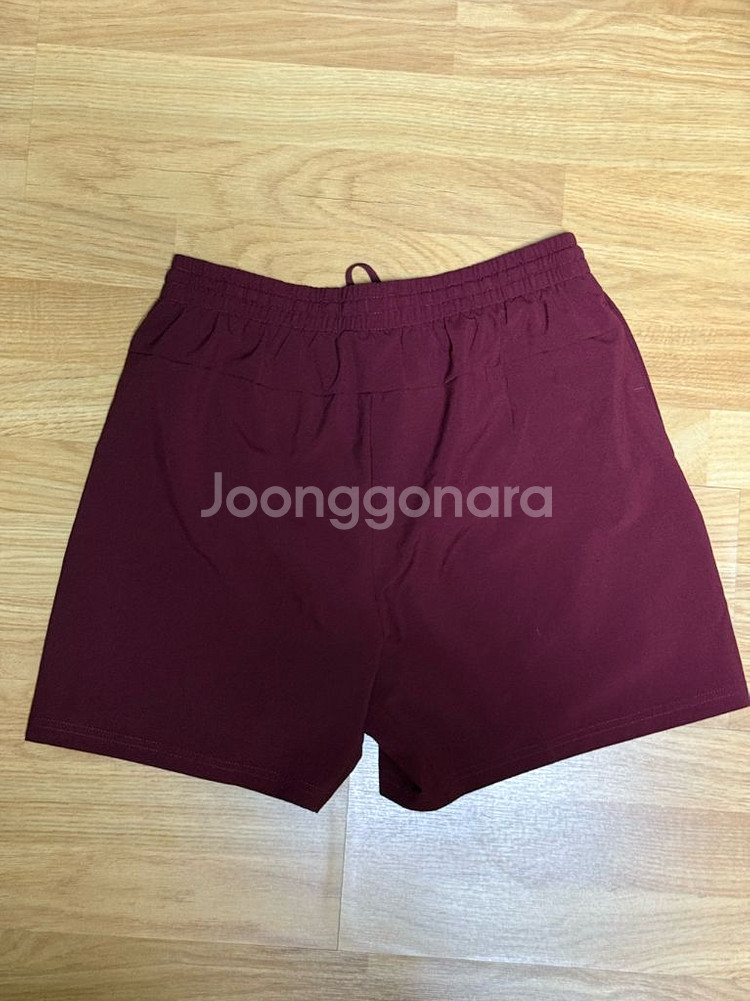 뉴발란스 남자 러닝 반바지 팝니다--1