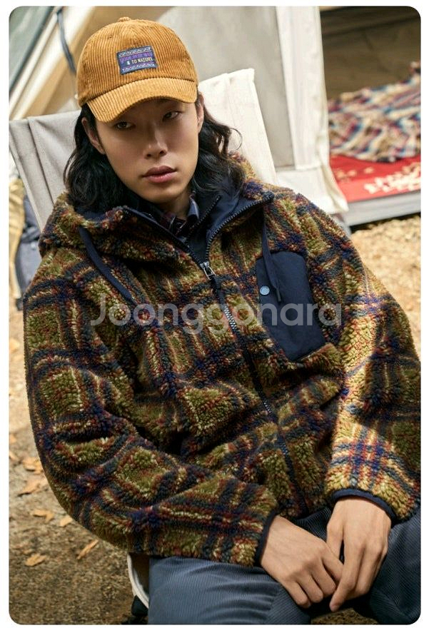 코오롱 류준열 체크후리스 팝니다--0