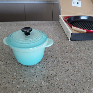 르쿠르제 스톤웨어