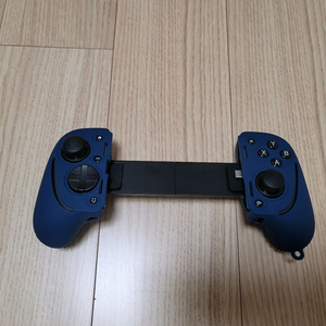 레이저 코리아 키시 울트라 게임 패드 팝니다