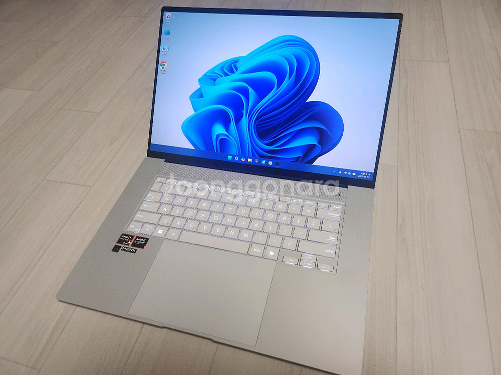 ASUS 젠북 S16 OLED UM5606W--2