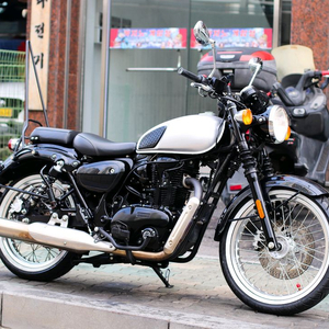 임페리알레400 베넬리 2021년식 ABS모델 판매