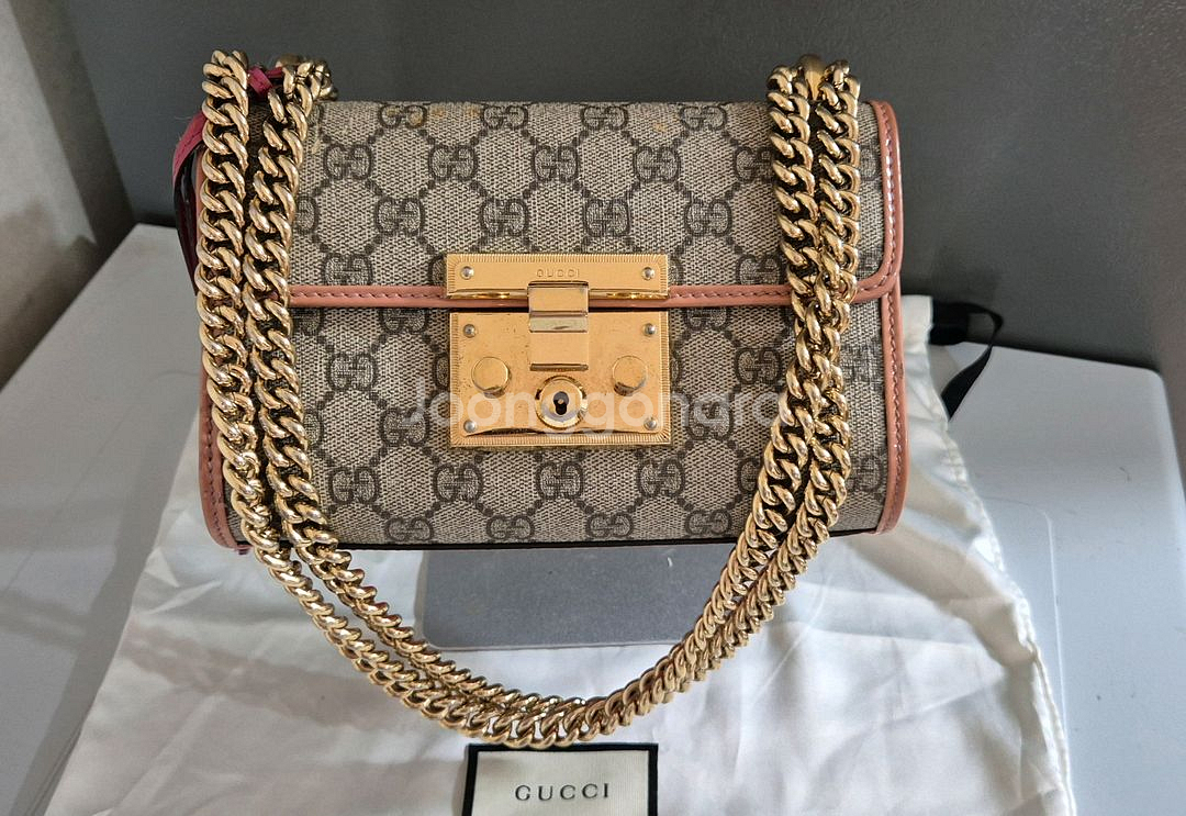 (보증서)구찌GG패드락미니체인숄더백 프라다루이비통샤넬--3