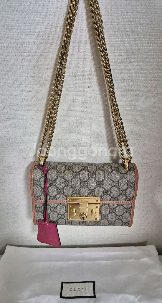 (보증서)구찌GG패드락미니체인숄더백 프라다루이비통샤넬--5