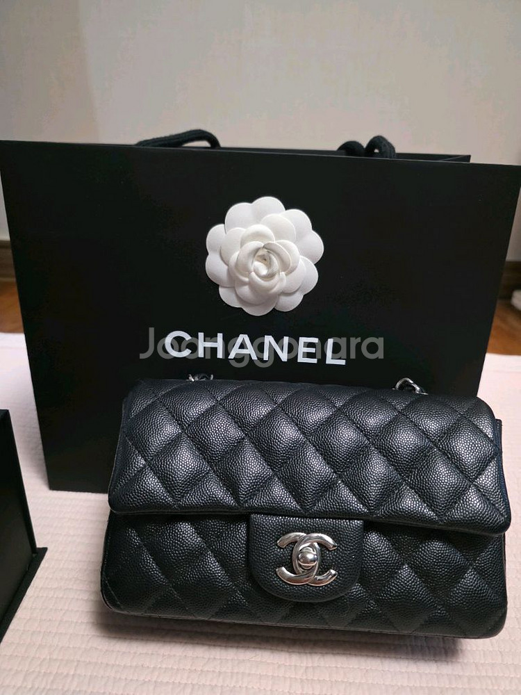 샤넬 뉴미니 캐비어 은장 26번대 백화점정품--1