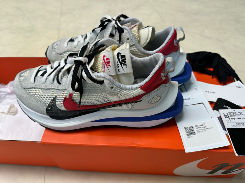 나이키 사카이 베이퍼와플 로얄 푸시아 270 이미지