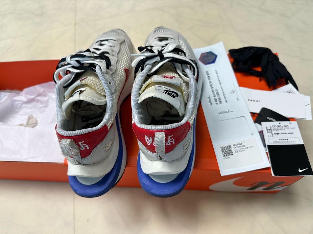 나이키 사카이 베이퍼와플 로얄 푸시아 270 이미지