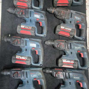 보쉬 36v 함마드릴 본체+배터리4암페어