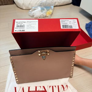 발렌티노 클러치백 미사용 팝미다