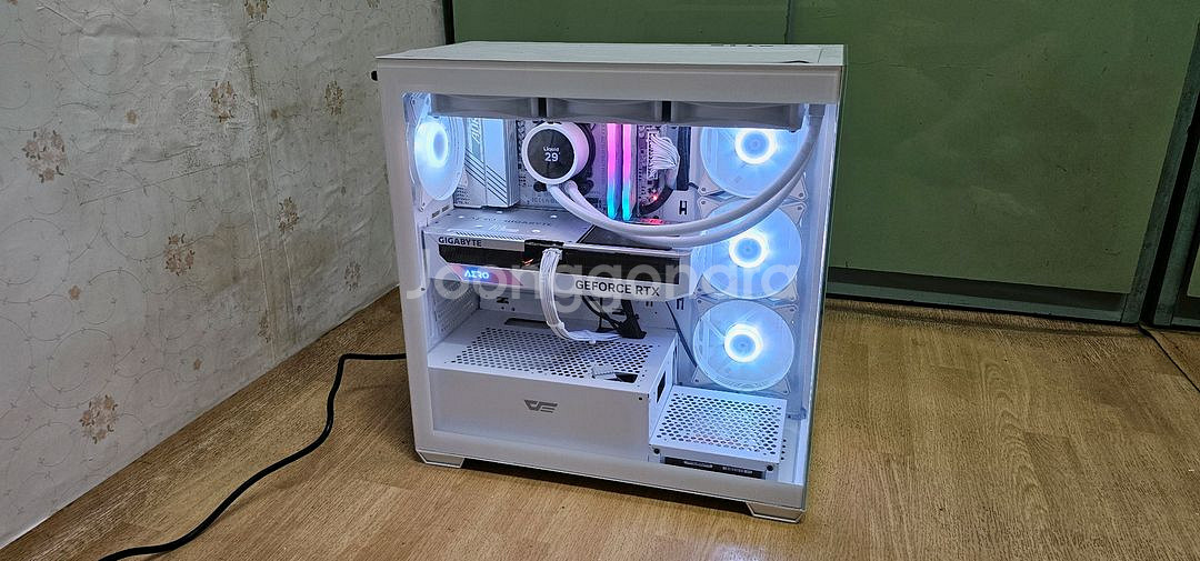 7800X3D 게이밍 본체 판매합니다--1