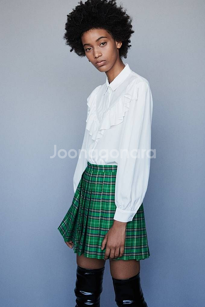 (새상품) 마쥬 실크 러플 블라우스 1사이즈--2