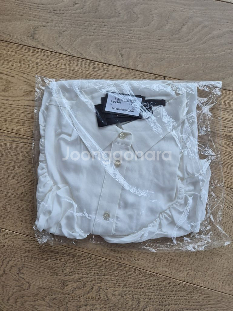 (새상품) 마쥬 실크 러플 블라우스 1사이즈--6