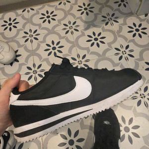 나이키 코르테즈 235 블랙