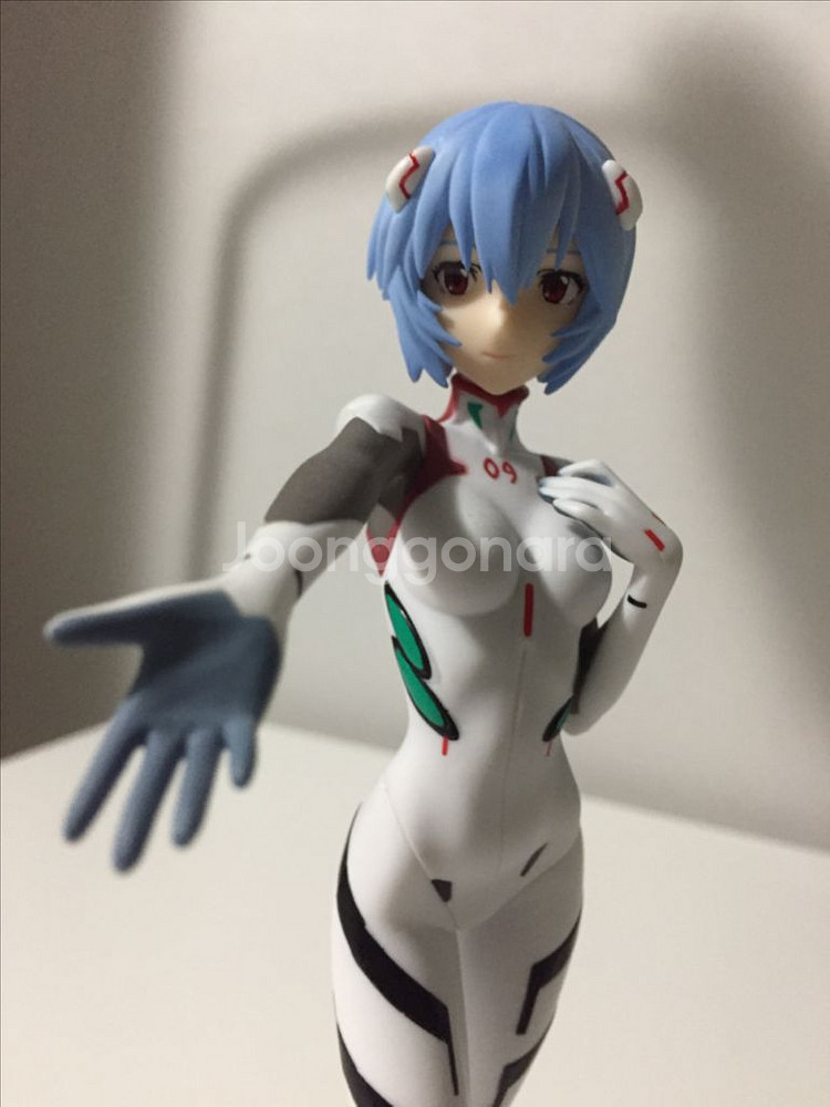 에반게리온 레이 피규어--1